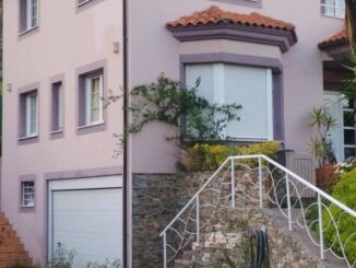 El gran misterio de la «casa de los horrores» de Oviedo: un montón de pañales sucios bajo la cama