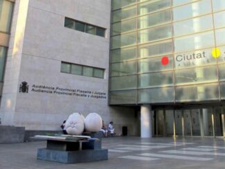 Condenan a una madre en Valencia por consentir las relaciones de su hijo de 15 años con un hombre 20 años mayor